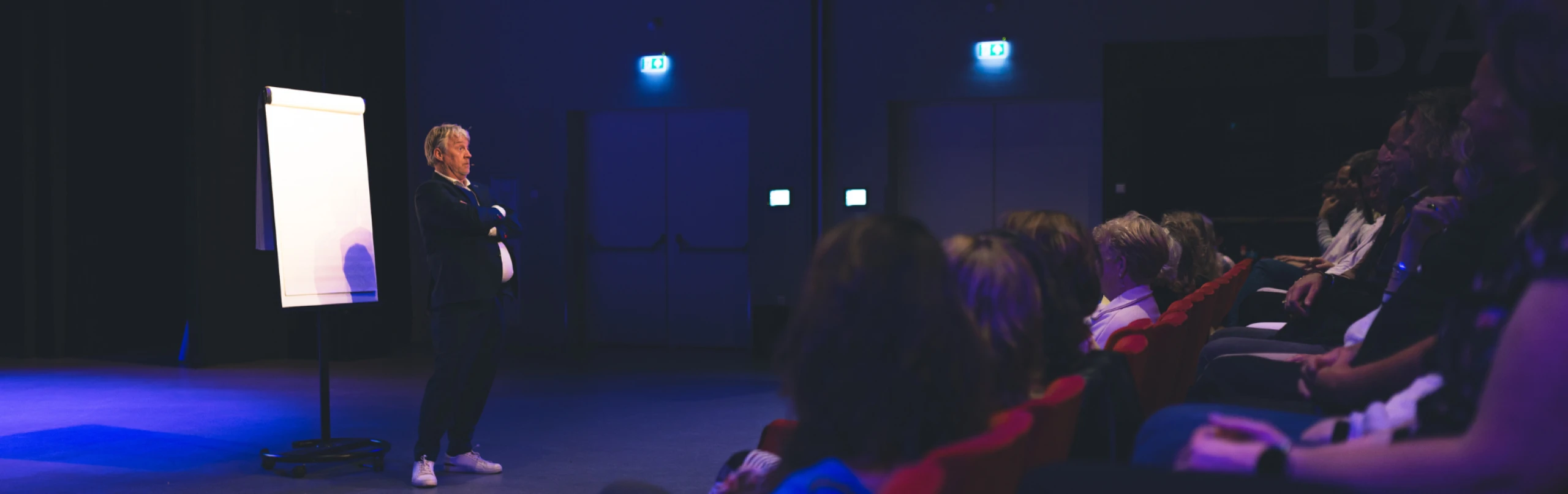 De Humorvolle dagvoorzitter voor uw seminar of congres